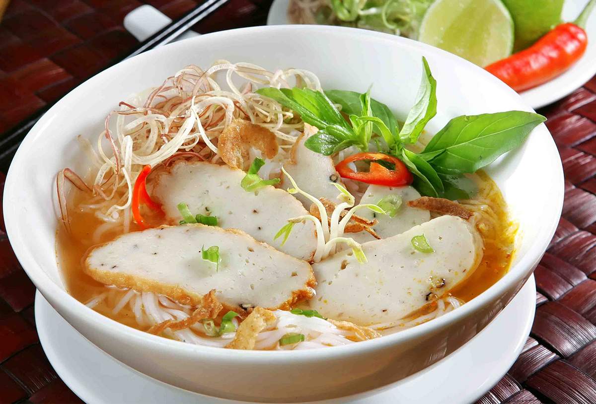 Nguyên Khôi Food Sài Gòn cung cấp chả cá Nha Trang sỉ/lẻ - liên hệ 0913132182 để báo giá